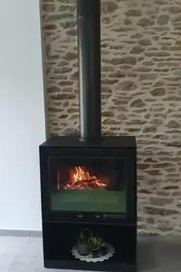 pose de poêle a bois Sens-de-Bretagne-1